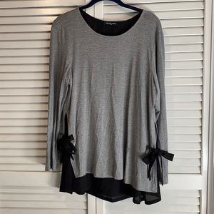 Pretty grey and black cha cha vente top
